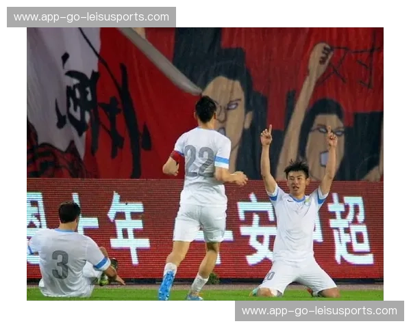 巅峰对垒与时代的余响：恒大VS阿尔滨，那场关于野心与荣耀的绿茵战争